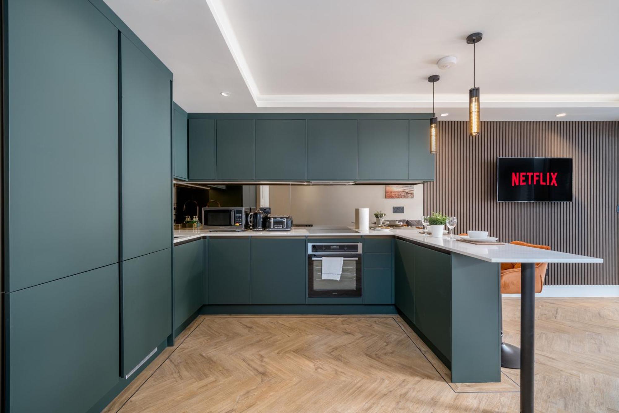 Skyvillion - Cozy Large 4 & 1 Bed Apartments In London Enfield, Mins To Tube Station, Free Wi-Fi Luaran gambar