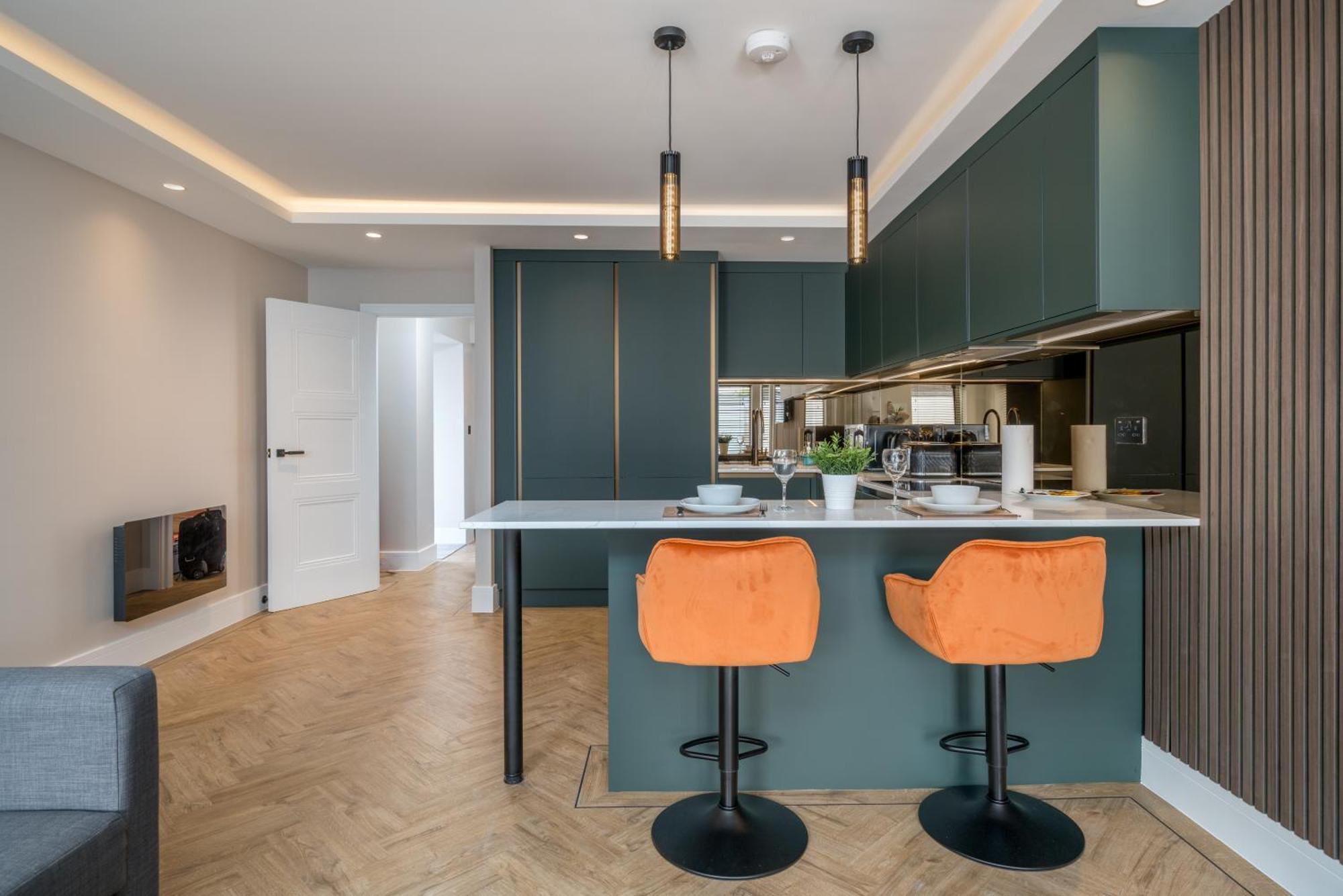 Skyvillion - Cozy Large 4 & 1 Bed Apartments In London Enfield, Mins To Tube Station, Free Wi-Fi Luaran gambar