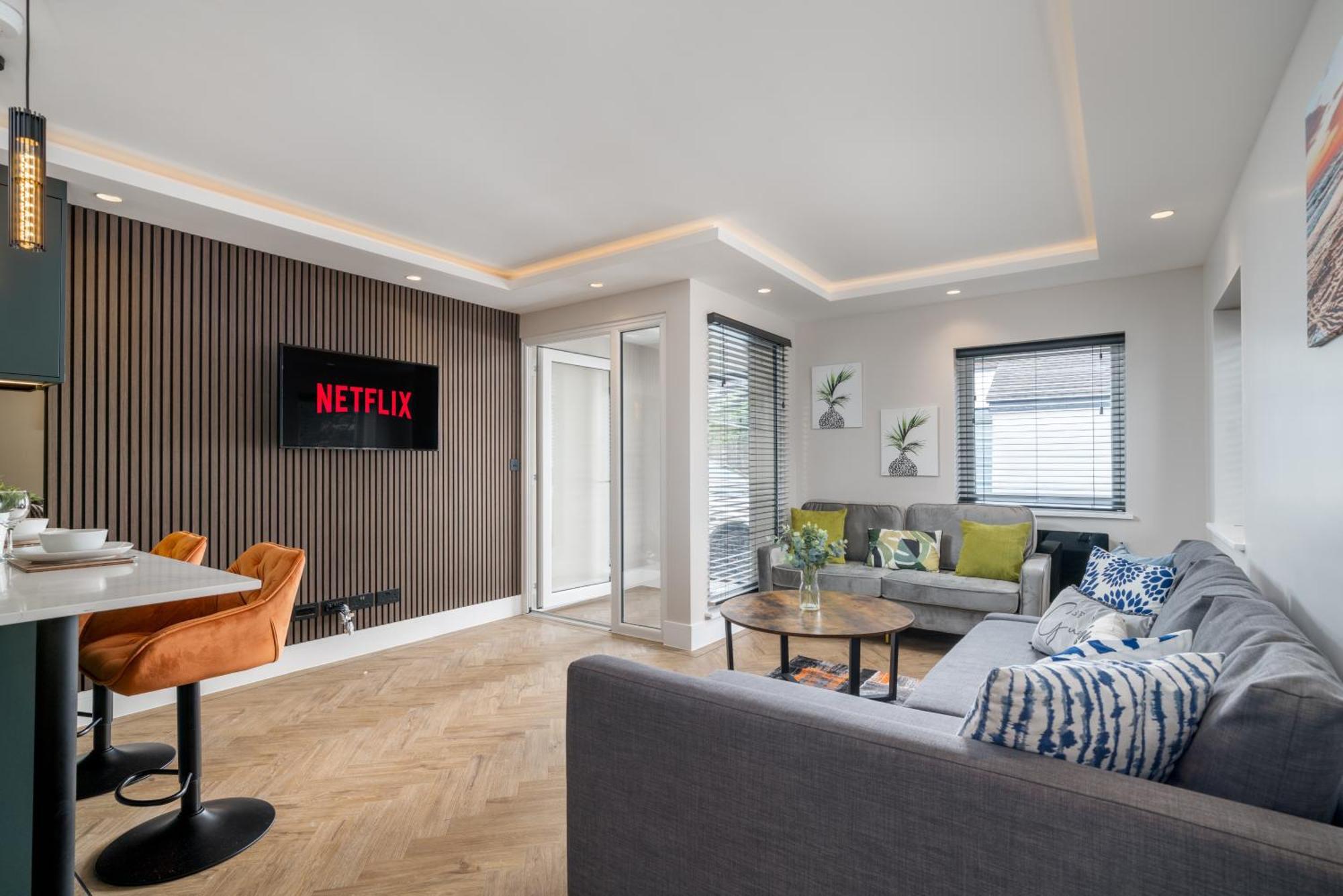 Skyvillion - Cozy Large 4 & 1 Bed Apartments In London Enfield, Mins To Tube Station, Free Wi-Fi Luaran gambar